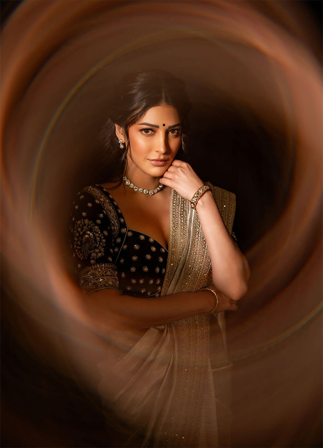 Tollywood Actress Shruti Haasan Birthday Special Photos6