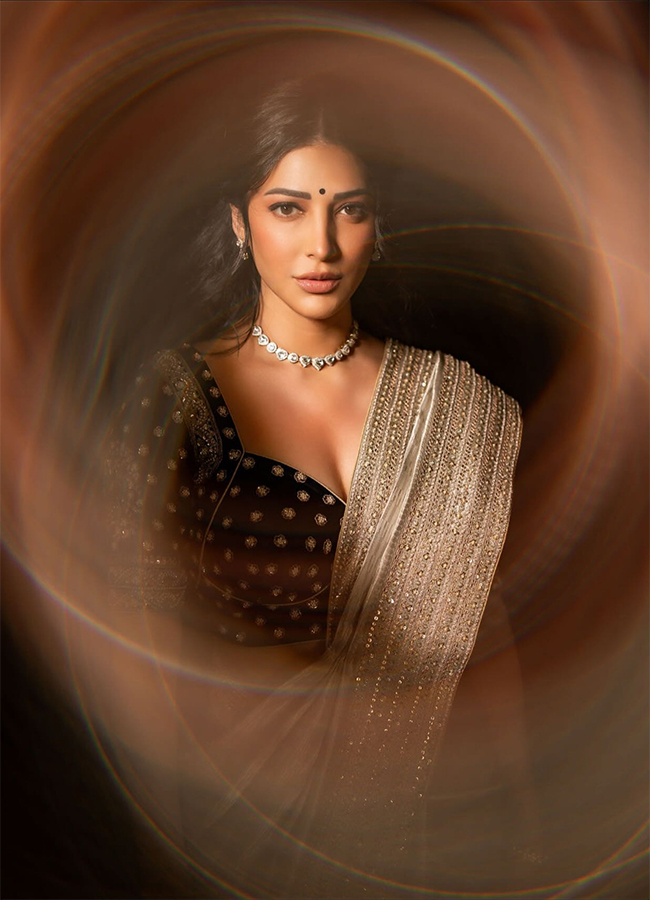 Tollywood Actress Shruti Haasan Birthday Special Photos7