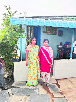 భారీగా పోలీసులు.. వాహనాలు2