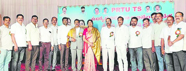 తుపాకులు డిపాజిట్‌ చేయాలి: సీపీ రష్మీ 1