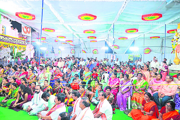 సింహవాహనంపై శ్రీవారు1