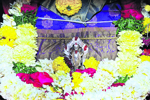 వెంకటేశా.. నమోస్తుతే... 1