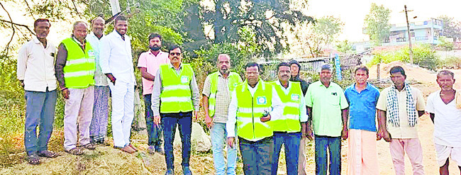 వందశాతం  ఉత్తీర్ణత సాధించాలి 
3