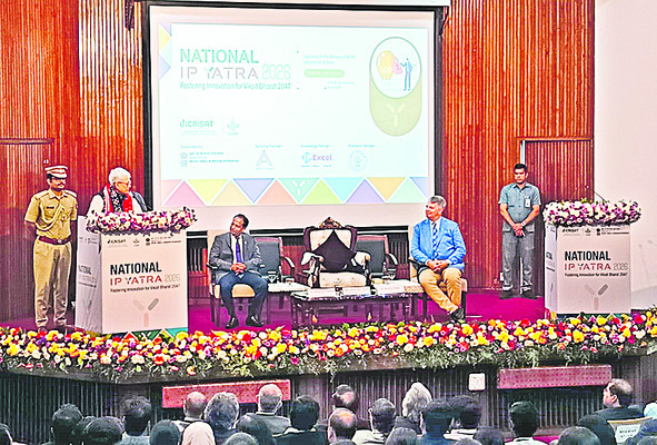 ఇక్రిశాట్‌లో గవర్నర్‌2