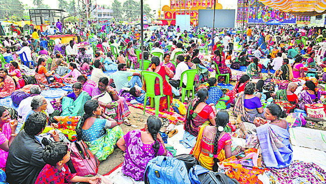 ● వైభవంగా అంతర్వేది నరసన్న కల్యాణం ● జనసంద్రమైన ఆలయ ప్ర2