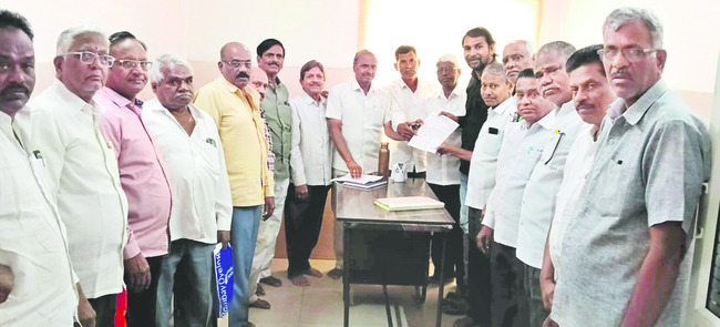 తుపాకులు డిపాజిట్‌ చేయాలి: సీపీ రష్మీ 2