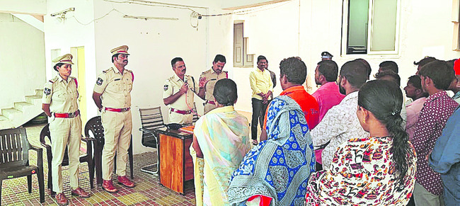 బీజేపీకి ‘జుంటుపల్లి’ గుడ్‌బై 
1