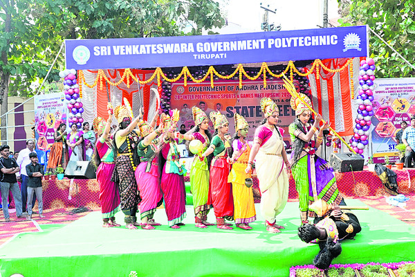 ఒకేషనల్‌ ప్రాక్టికల్స్‌కు  72 మంది గైర్హాజరు 1