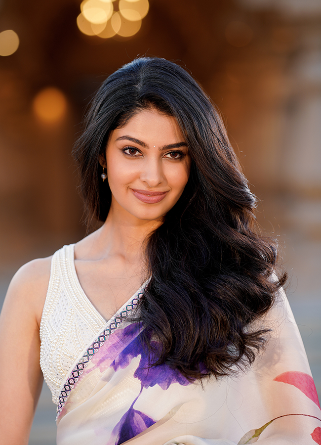 Actress Manasa Varanasi HD Latest Photos12