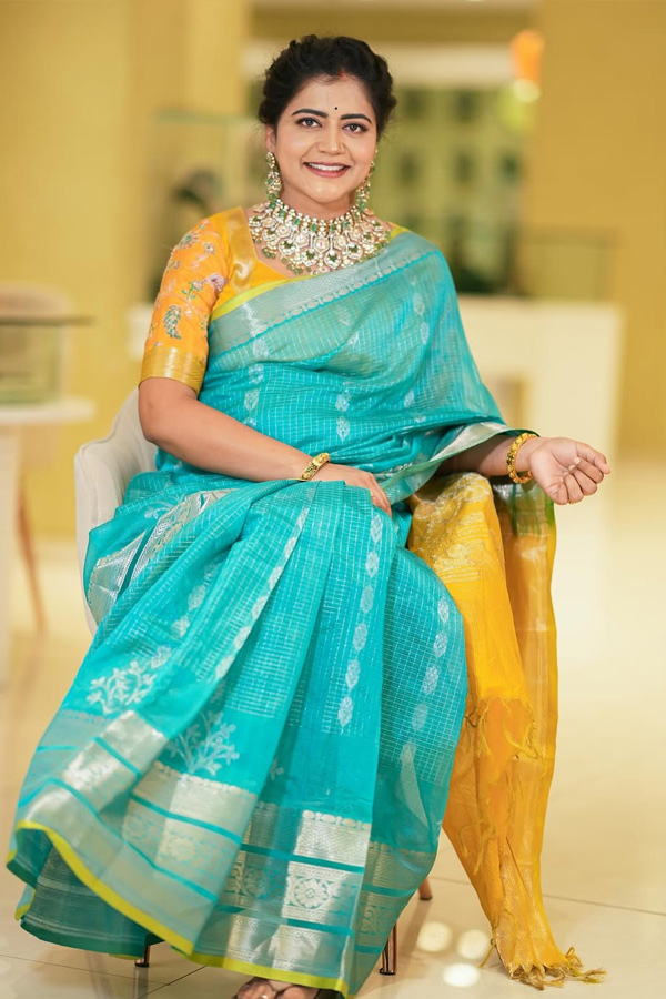 Bigg Boss Contestant Savitri Baby Bump Stills Photos18