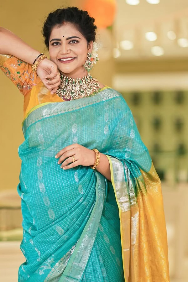 Bigg Boss Contestant Savitri Baby Bump Stills Photos10