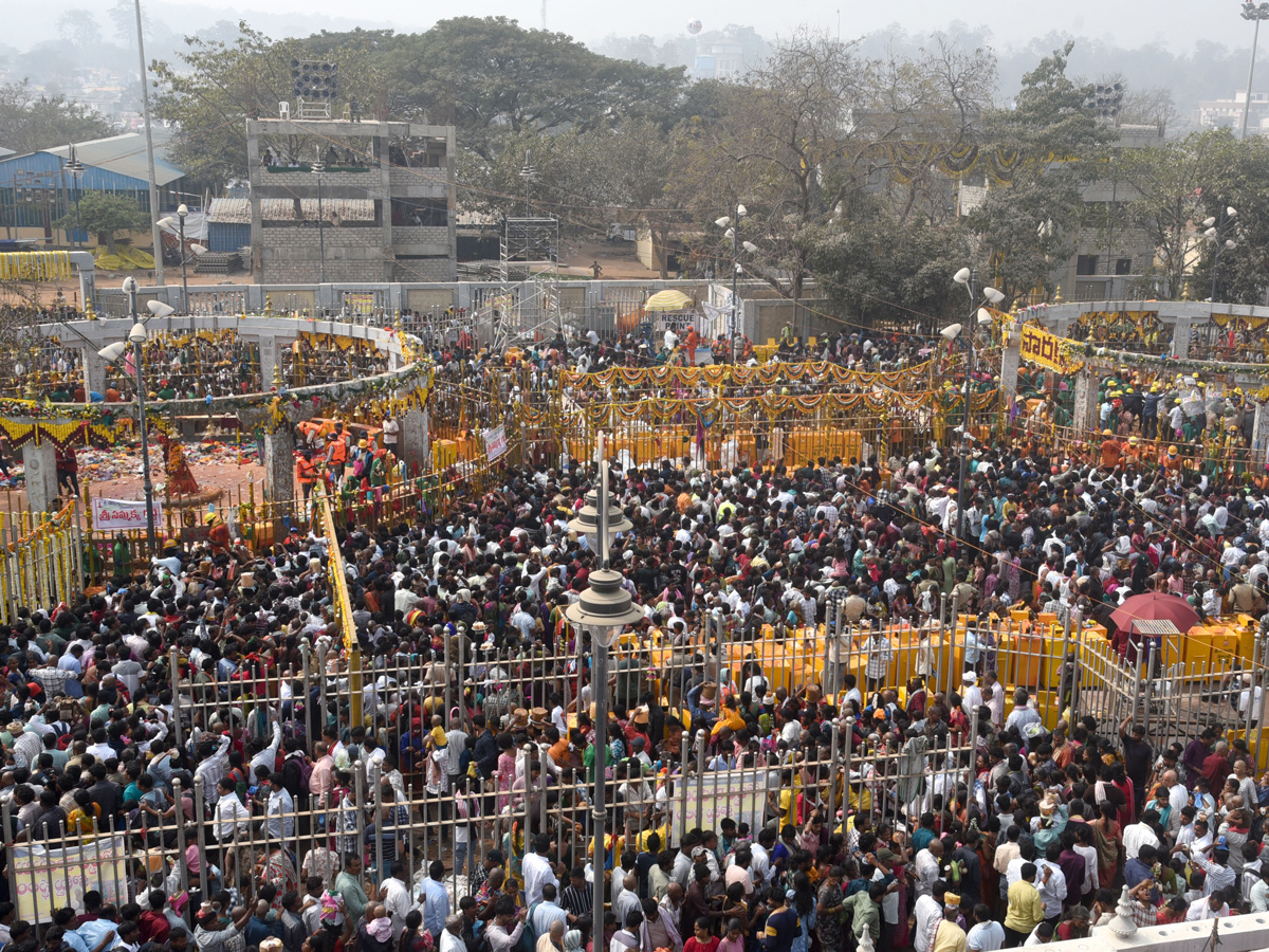 Medaram Samakka Saralamma Jatara 2026 Photos3