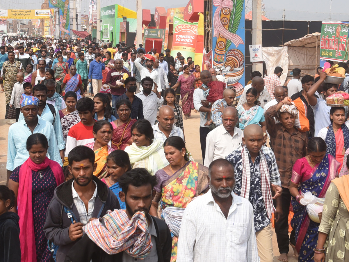 Medaram Samakka Saralamma Jatara 2026 Photos4