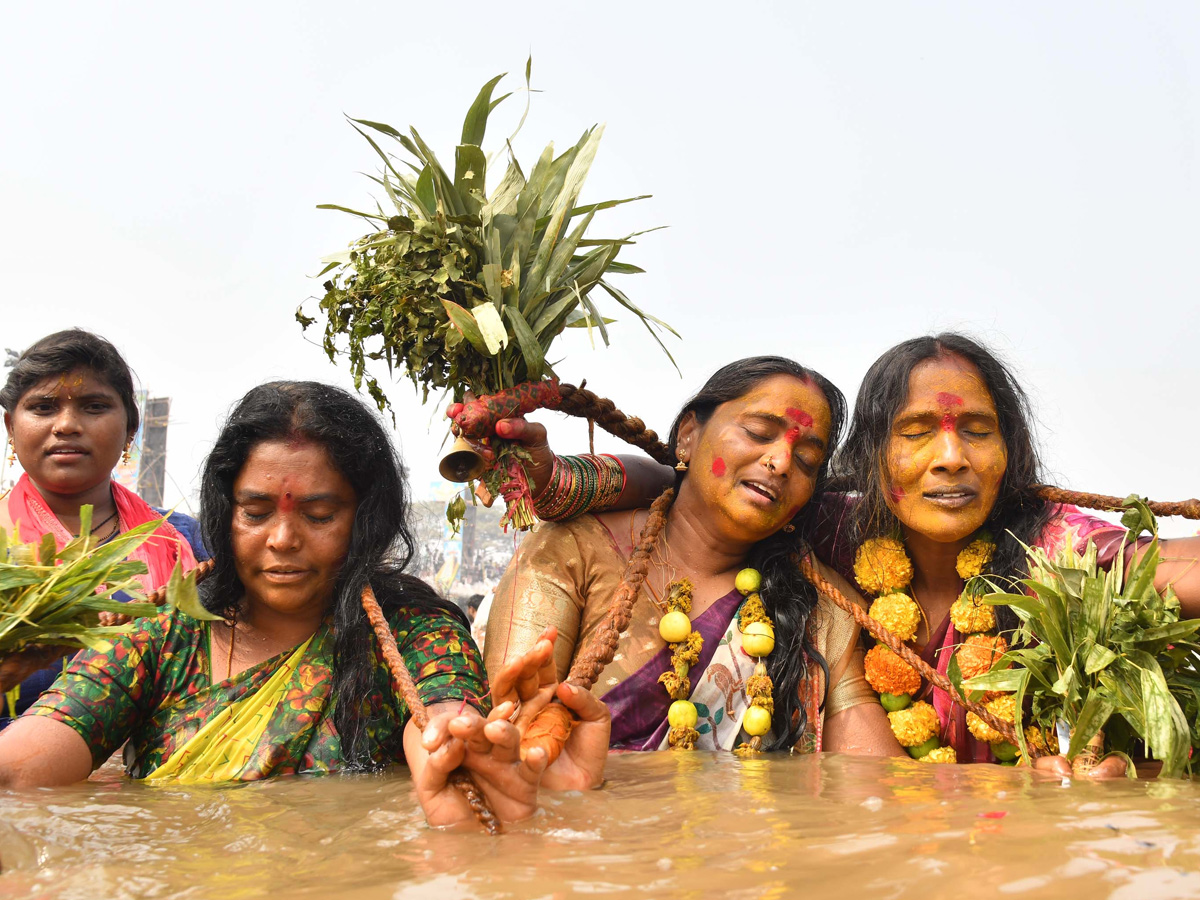 Medaram Samakka Saralamma Jatara 2026 Photos22