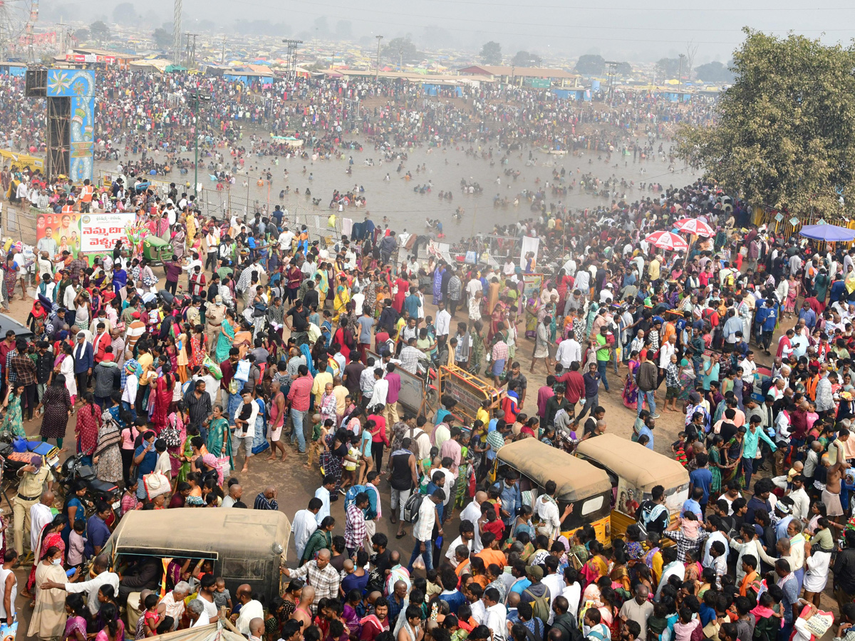 Medaram Samakka Saralamma Jatara 2026 Photos26