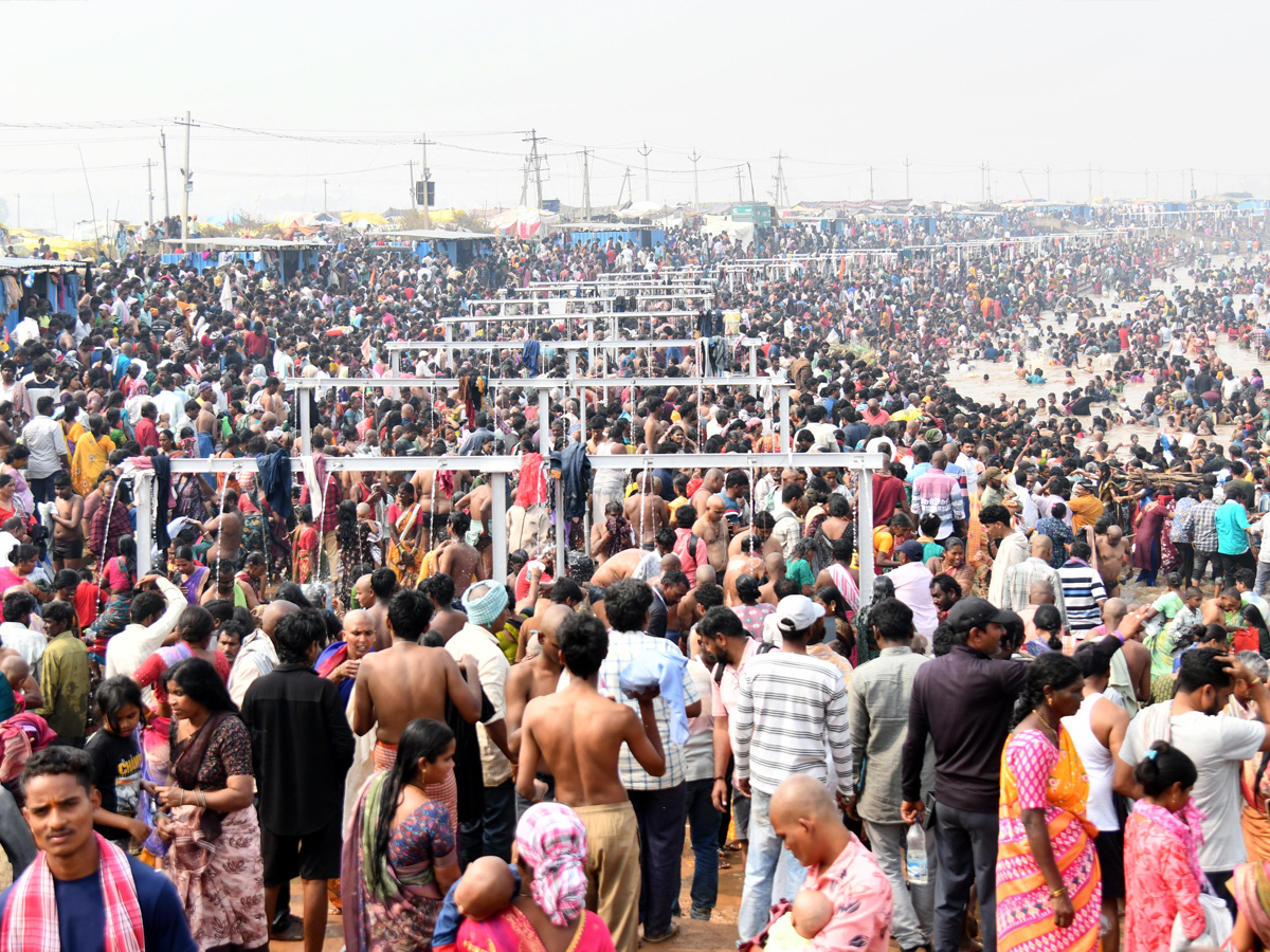 Medaram Samakka Saralamma Jatara 2026 Photos44