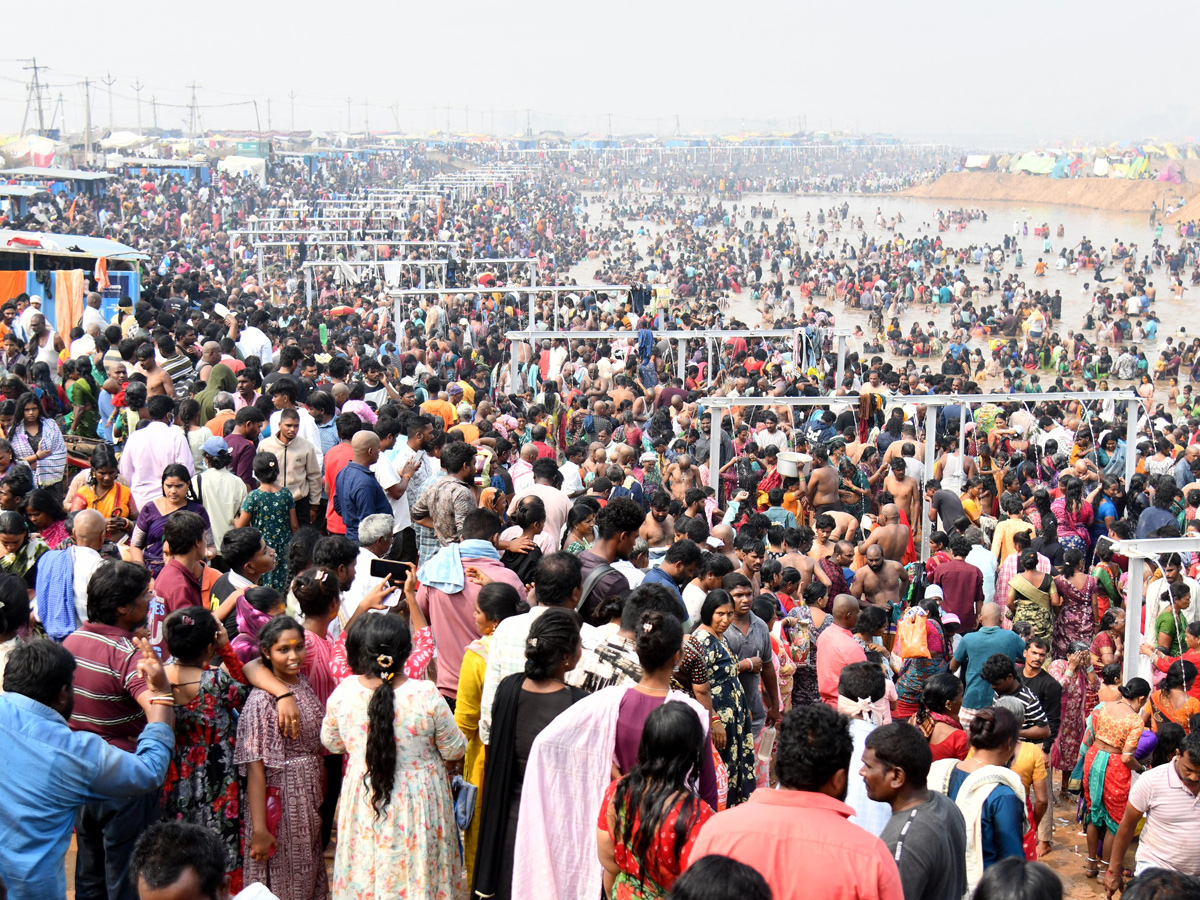 Medaram Samakka Saralamma Jatara 2026 Photos46