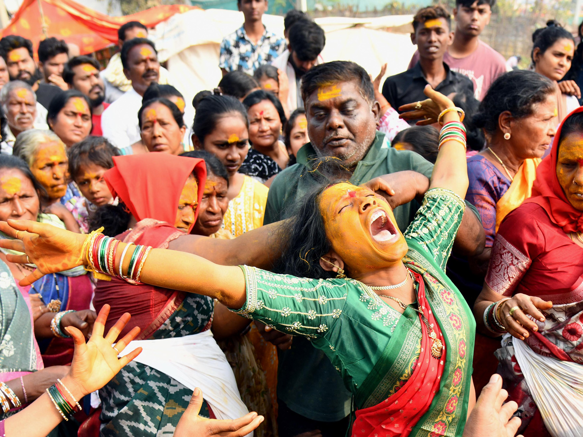 Medaram Samakka Saralamma Jatara 2026 Photos49