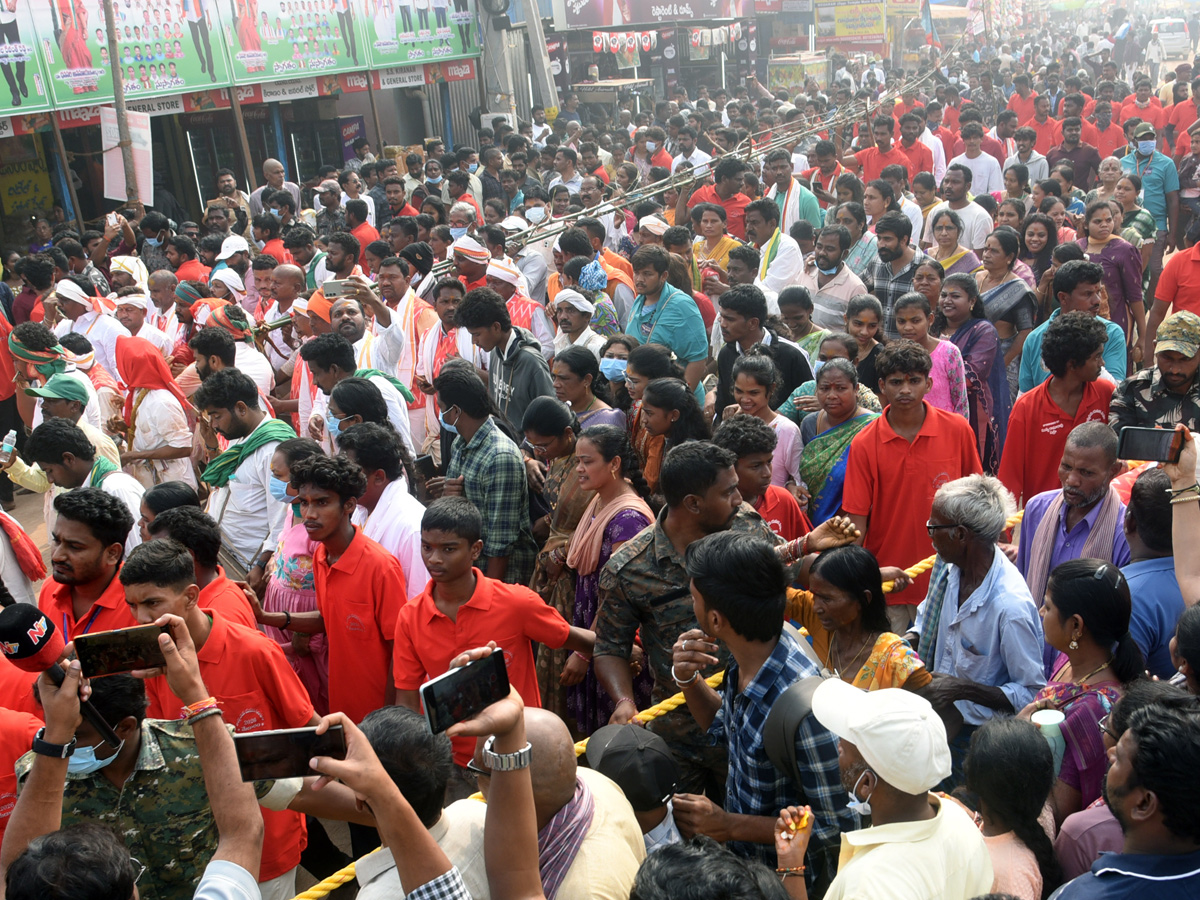 Medaram Samakka Saralamma Jatara 2026 Photos14