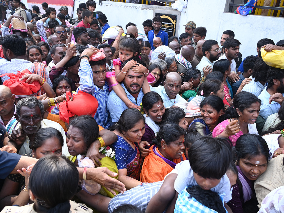 Sammakka Sarakka : Medaram Jatara 2026 HD Photos 15
