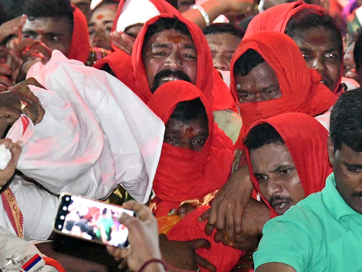 Sammakka Sarakka : Medaram Jatara 2026 HD Photos 2