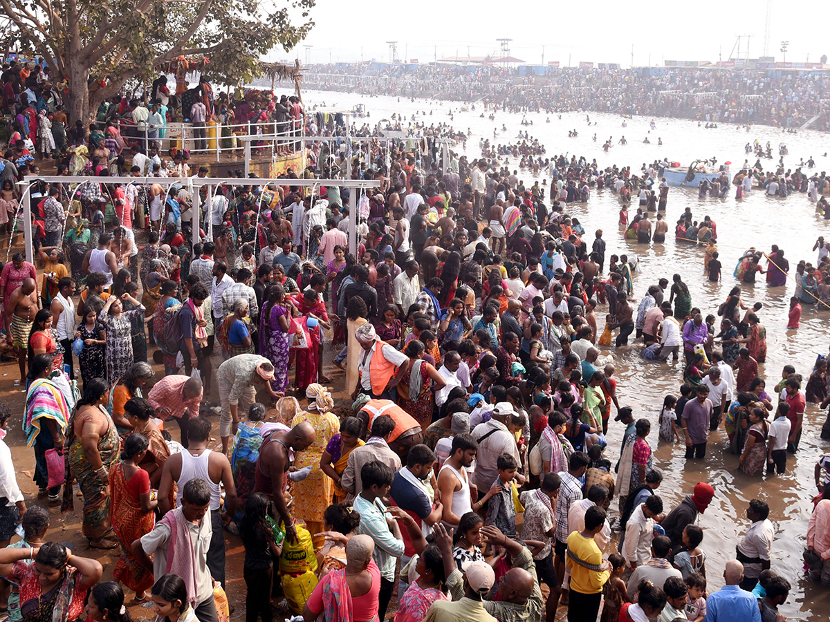 Sammakka Sarakka : Medaram Jatara 2026 HD Photos 21