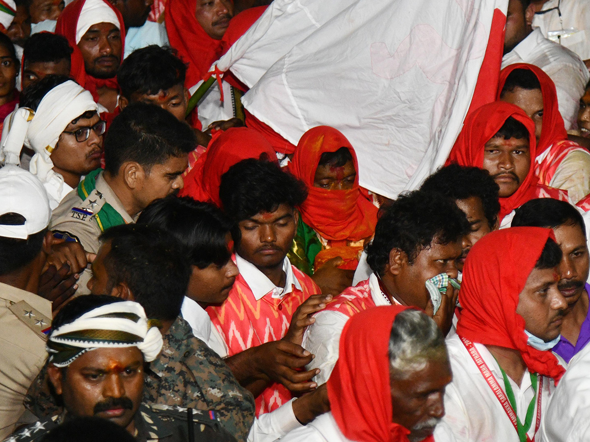 Sammakka Sarakka : Medaram Jatara 2026 HD Photos 6