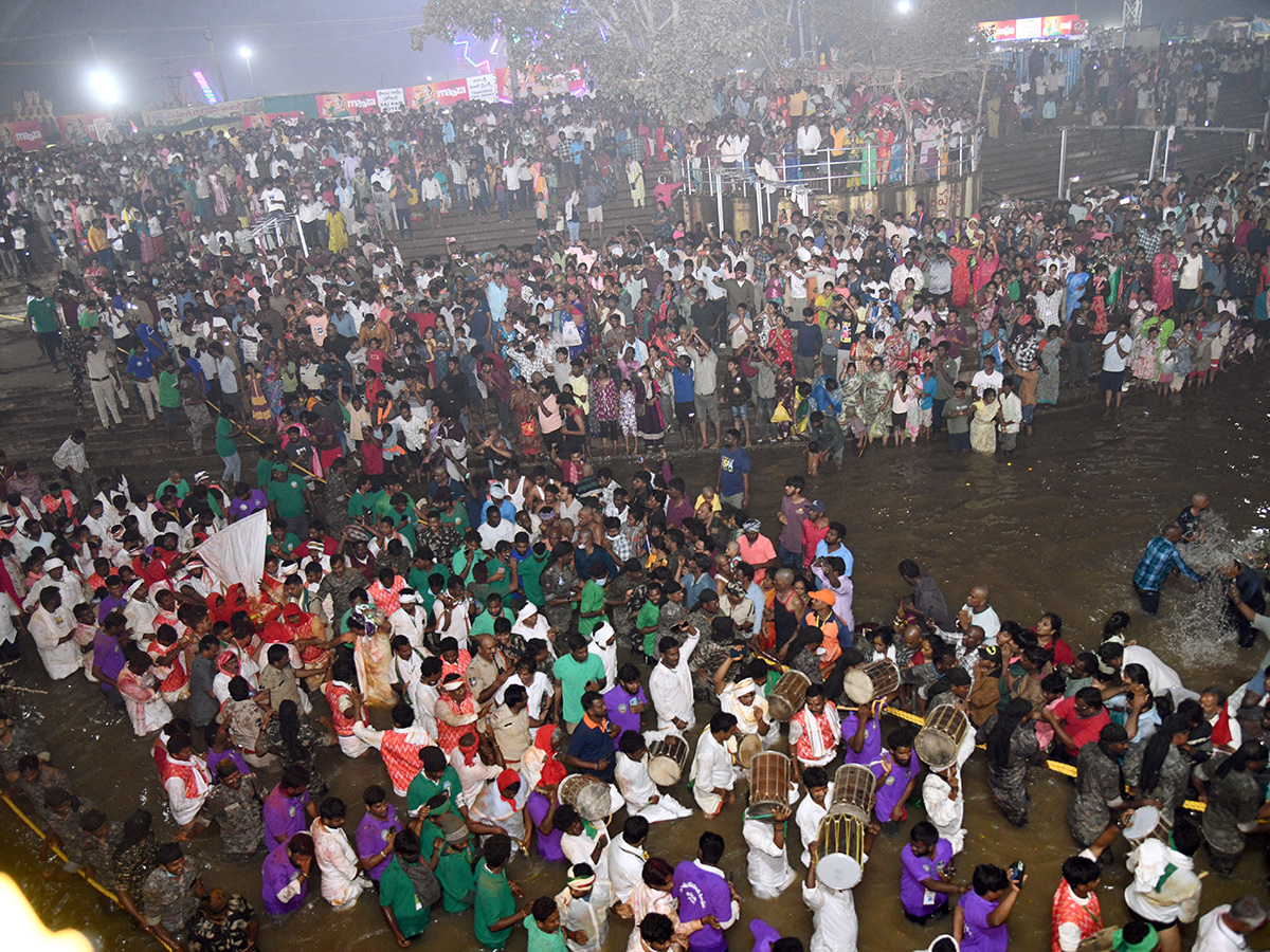 Sammakka Sarakka : Medaram Jatara 2026 HD Photos 8