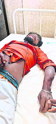 ఆటో, బైక్‌ ఢీ– ఆరుగురికి గాయాలు 1