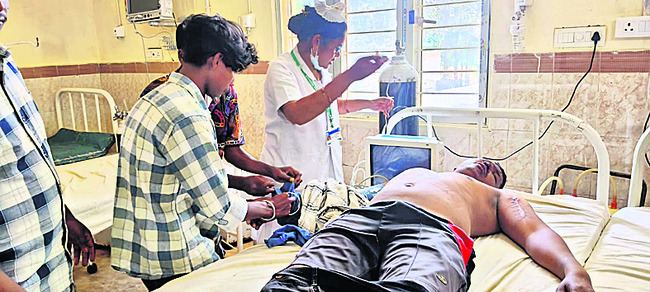 ఆటో, బైక్‌ ఢీ– ఆరుగురికి గాయాలు 4