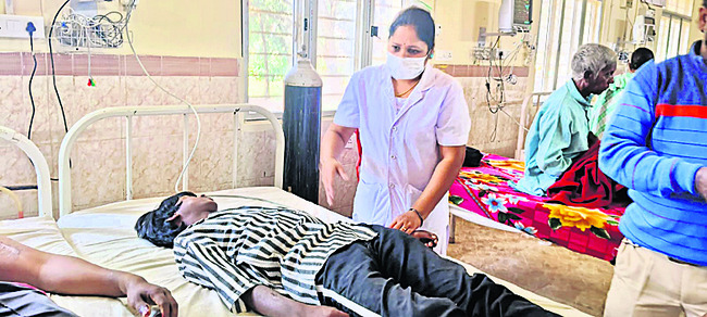 ఆటో, బైక్‌ ఢీ– ఆరుగురికి గాయాలు 2