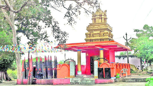 ఖందేవ్‌ చెంతకు తొడసం వంశీయులు1