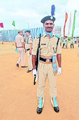 దేశ సేవలో అసువులు బాసి.. తీరని వేదన మిగిల్చి.. 3