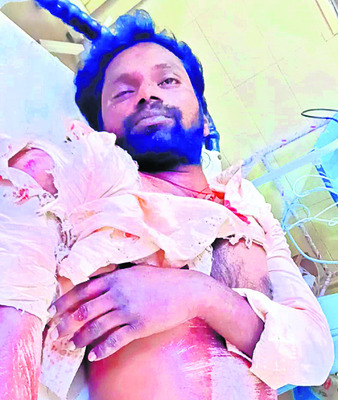 తప్పుడు కేసులు పెట్టిన  పోలీసులపై చర్యలు తీసుకోవాలి2