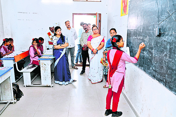 పైడిపల్లి దర్గాలో ప్రత్యేక ప్రార్థనలు1