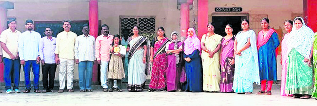 జాతీయ కథల పోటీల్లో పోలకల్‌ విద్యార్థిని ప్రతిభ 1