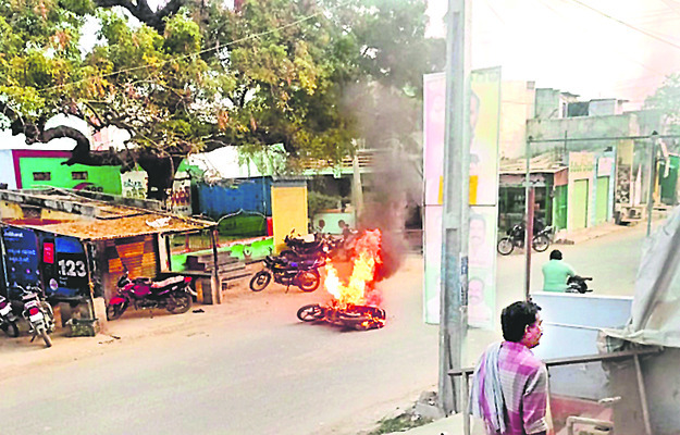 సీడ్‌ యాక్సిస్‌ రోడ్డు పనులు పరిశీలించిన మంత్రి నారాయణ 3