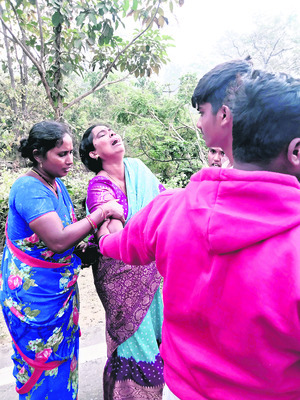 హాహాకారాలు.. ఆర్తనాదాలు1