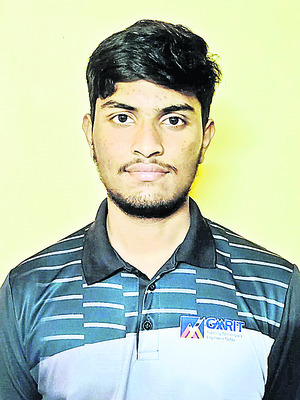 అంతర్‌ వర్సిటీల బ్యాడ్మింటన్‌ పోటీలకు జీఎంఆర్‌ విద్యార్2