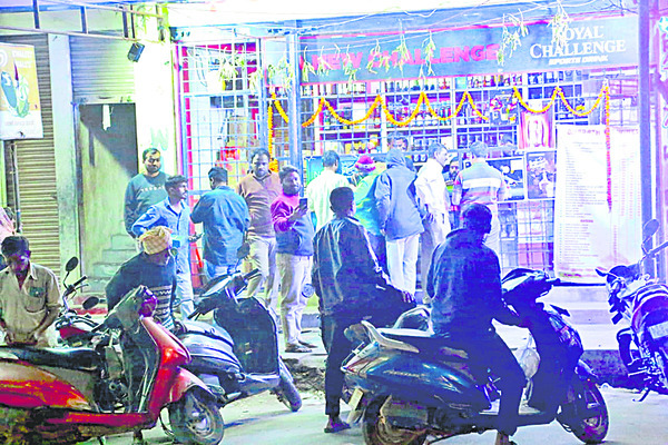 రూ.19 కోట్లు.. తాగేశారు1