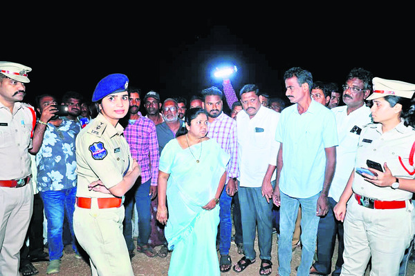 కాలం చెల్లినా.. కాసులే ముఖ్యం1