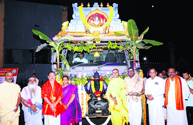 పడిపోయిన మిర్చి ధరలు  2