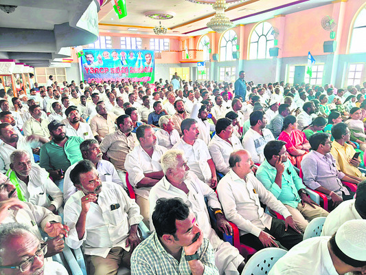 సంస్థాగతంగా మరింత బలపడితే వైఎస్సార్‌సీపీకి తిరుగులేదు 1