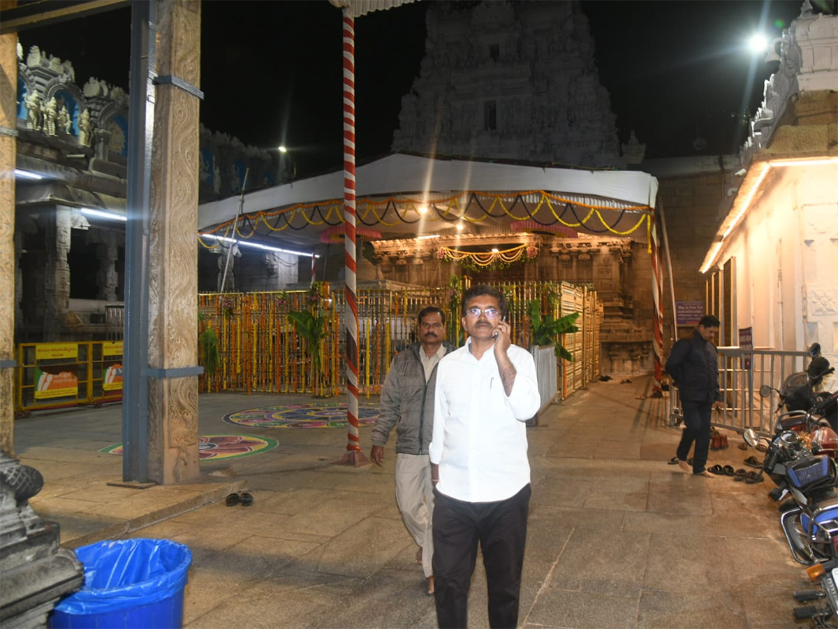 Drunk man Hulchul at TTD Sri Govindarajaswami Temple13