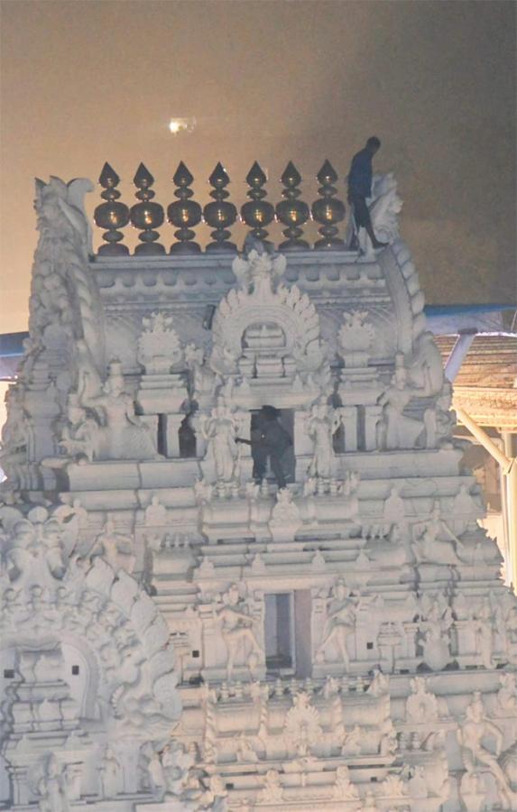 Drunk man Hulchul at TTD Sri Govindarajaswami Temple7