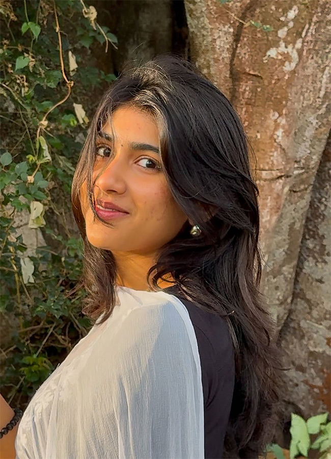 Riya Shibu is an Indian film Producer and Actress Photos15