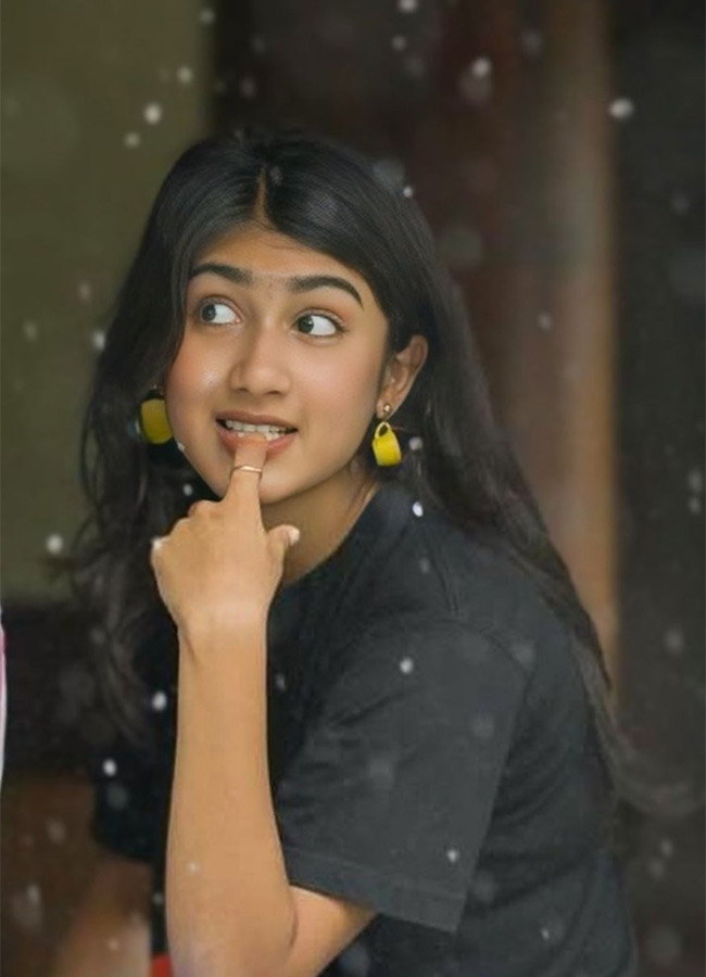 Riya Shibu is an Indian film Producer and Actress Photos19