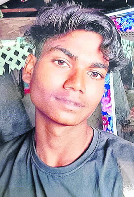 పంట చేల నుంచి  ఇళ్లలోకి చొరబడి..
3