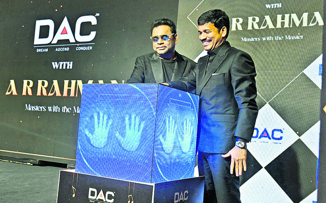 రూ. 9.25 కోట్ల విలువైన బంగారు కడ్డీలు స్వాధీనం 
1