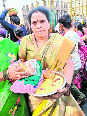 వరాలతల్లులకు తీరొక్కమొక్కులు..2